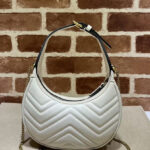 Gucci GG Marmont A mini bag in the shape of a half-moon